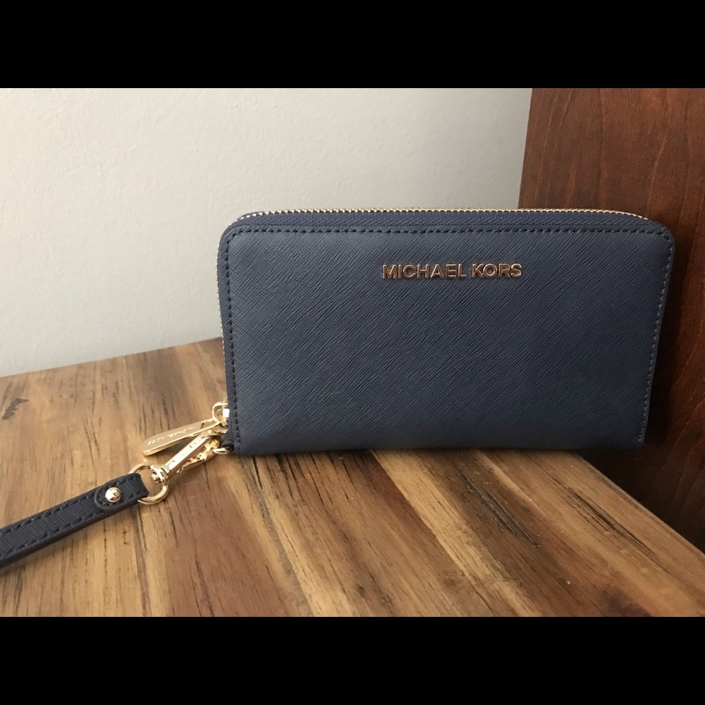 Michael kors large flat multifunction phone case